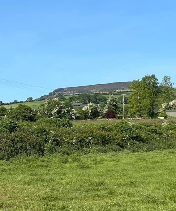 Villa Tom Rocky'S Farmyard Templemore Exterior foto